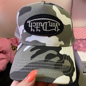 Von Dutch hat